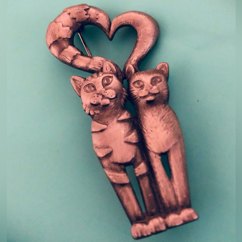 Vintage Broach - AJC - Romantic Pewter Cats With Heart